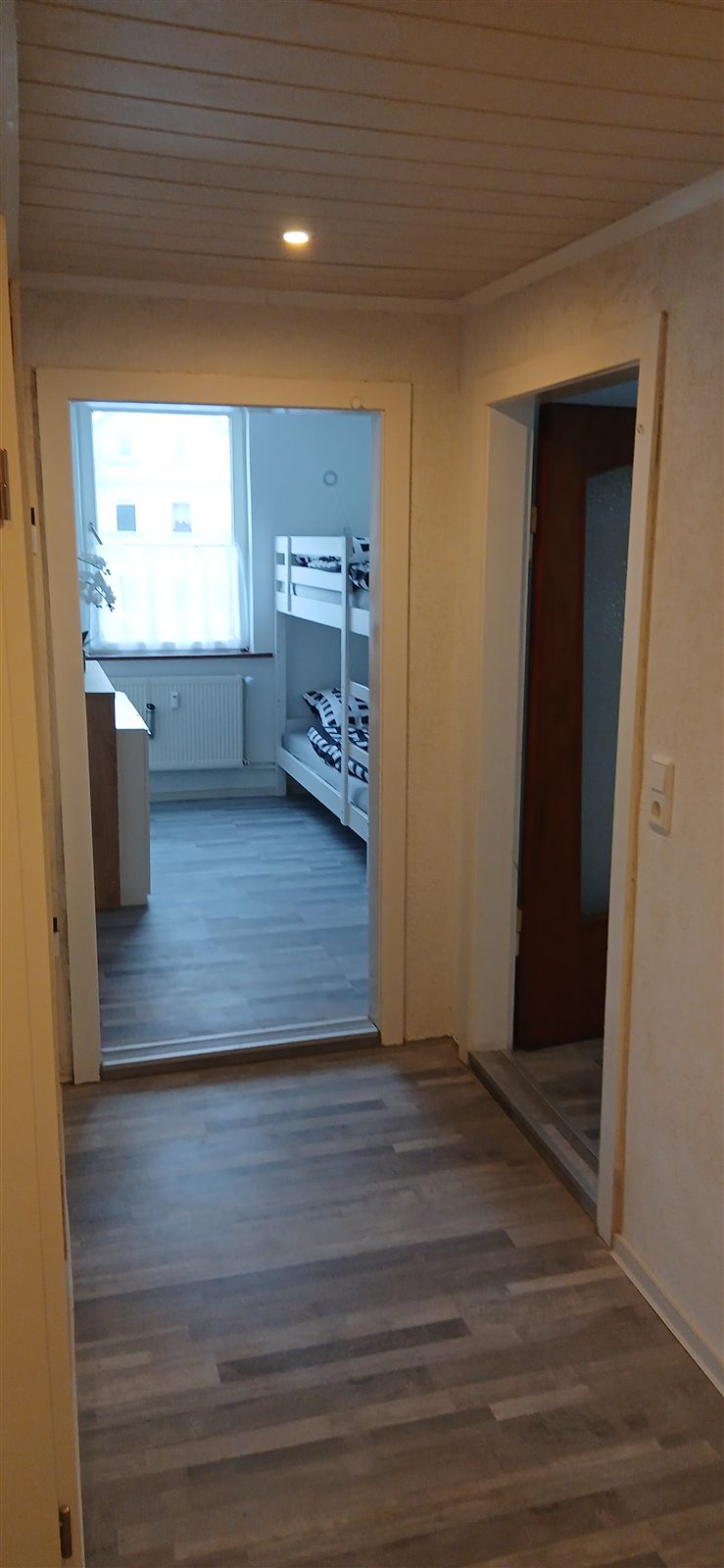 Flur mit Blick in Richtung Kinderzimmer